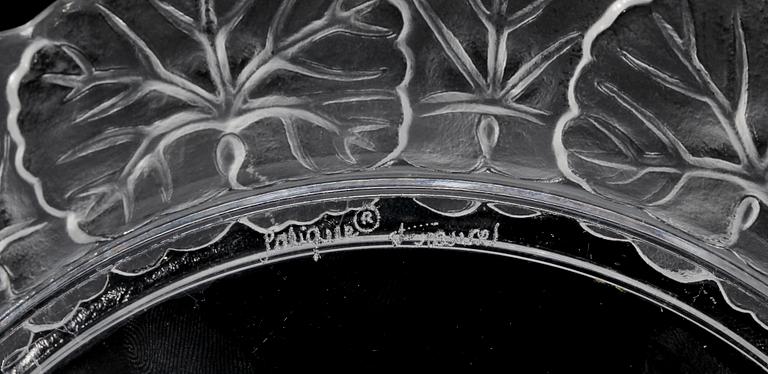 TALLRIKAR och FAT, 16 st, glas. Lalique, Frankrike, 1900-tal.