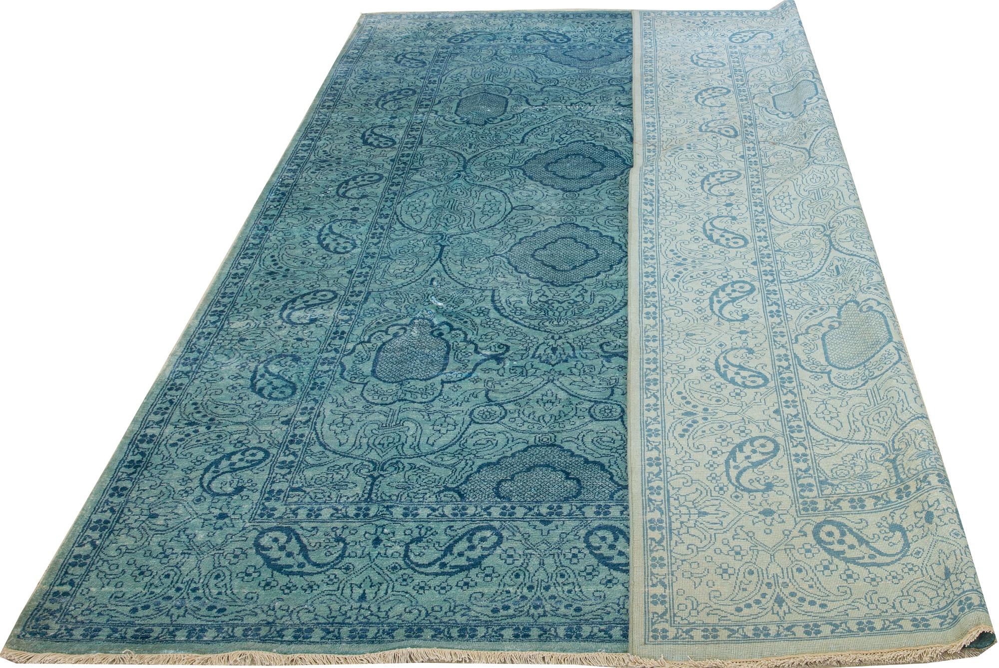 Matta, sk Bambu Silke, ca 306 x 243 cm.