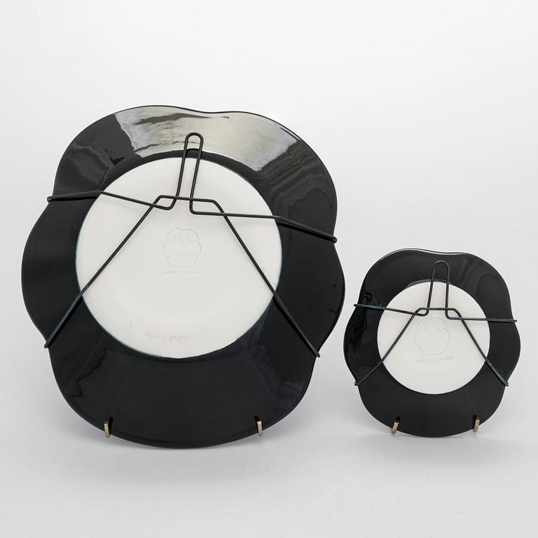 Birger Kaipiainen, two decorative ceramic "Viola" dishes,  stamped, Arabia, late 20th century.