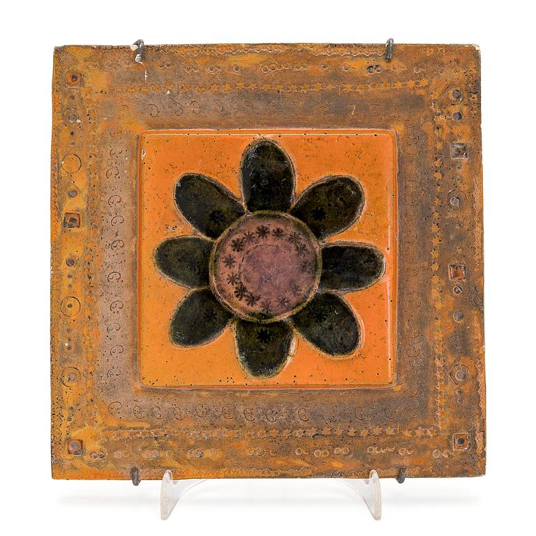 Rut Bryk, Relief, kivitavara, signeerattu BRYK.