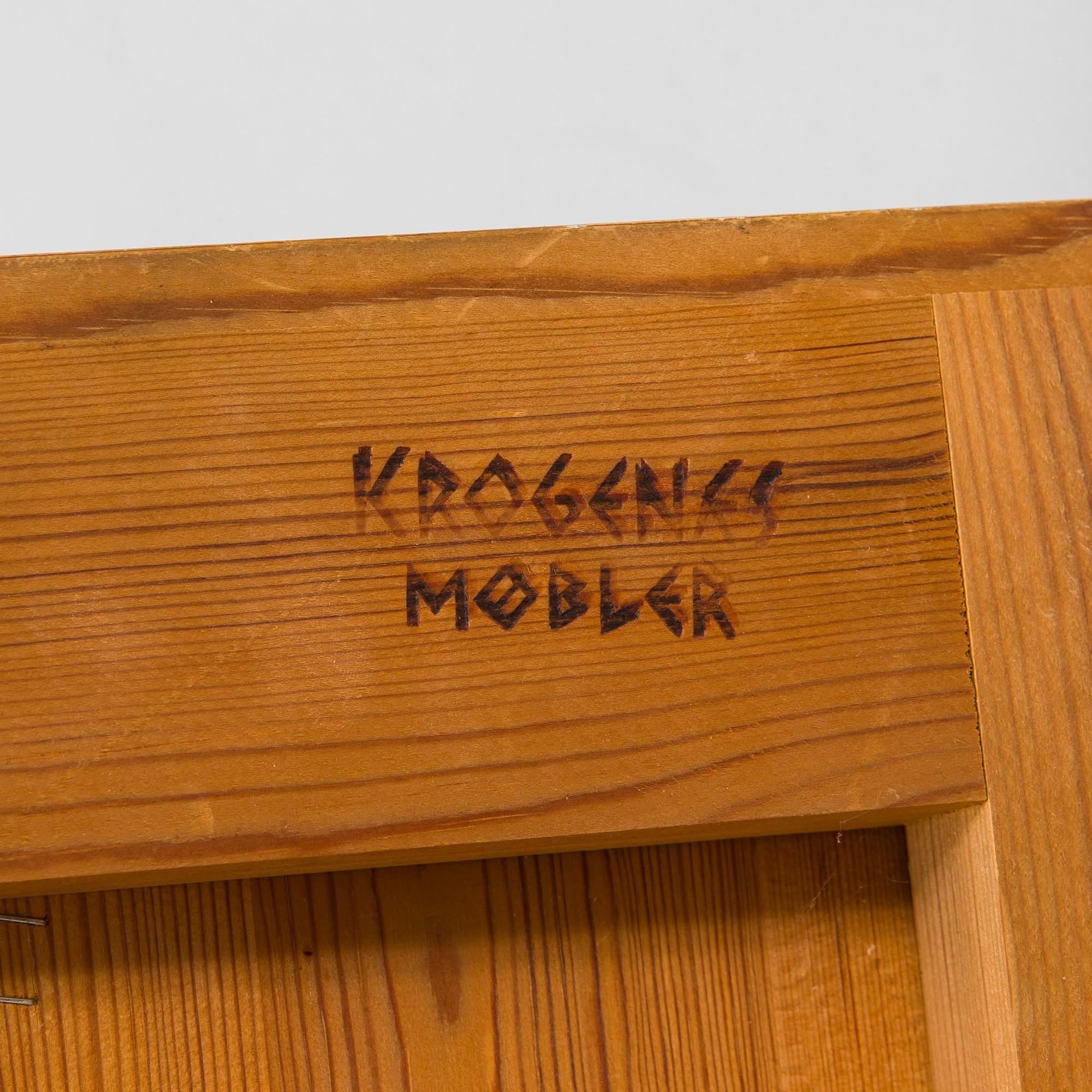 Bänk, Krogenäs möbler, Norge, 1900-talets andra hälft.