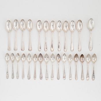 Twelve Swedish silver dessert spoons and 16 teaspoons, 19th century.