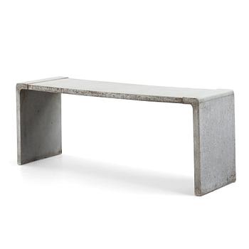 Stina Lindholm, 'Arkad', a concrete bench, Skulpturfabriken.