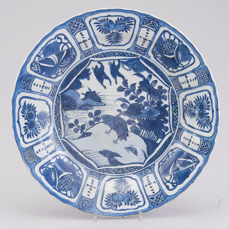 WANLI FAT, porslin, Kina, Ming dynastin 1572-1620.