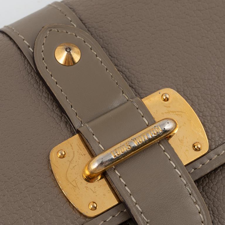 Louis Vuitton, A Suhali leather 'Le Favori Verone Wallet'.