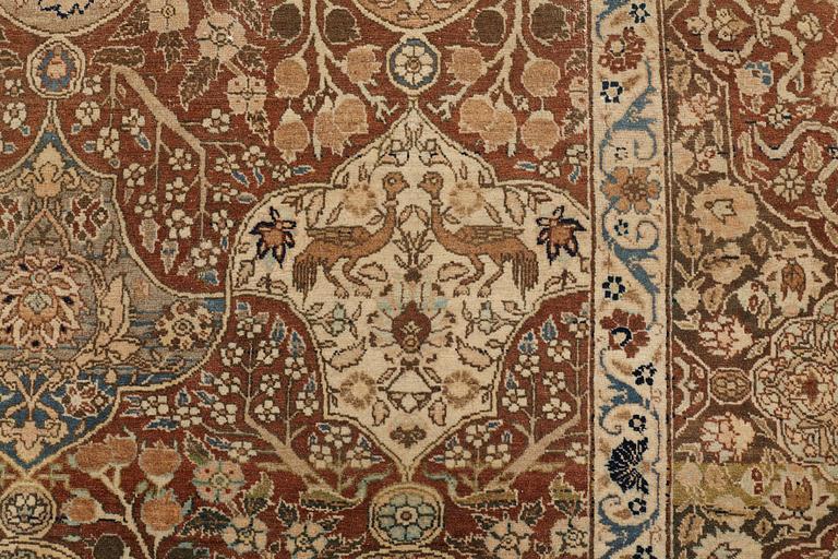 A CARPET, semi-antique Tabriz, ca 424 x 307,5 cm.