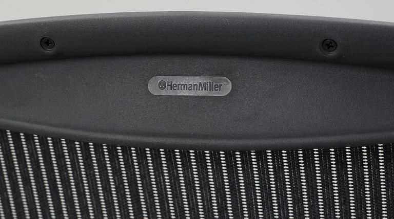 SKRIVBORDSSTOL, "Aeron", Donald Chadwick och Bill Stumpf, Herman Miller, formgiven 1994.