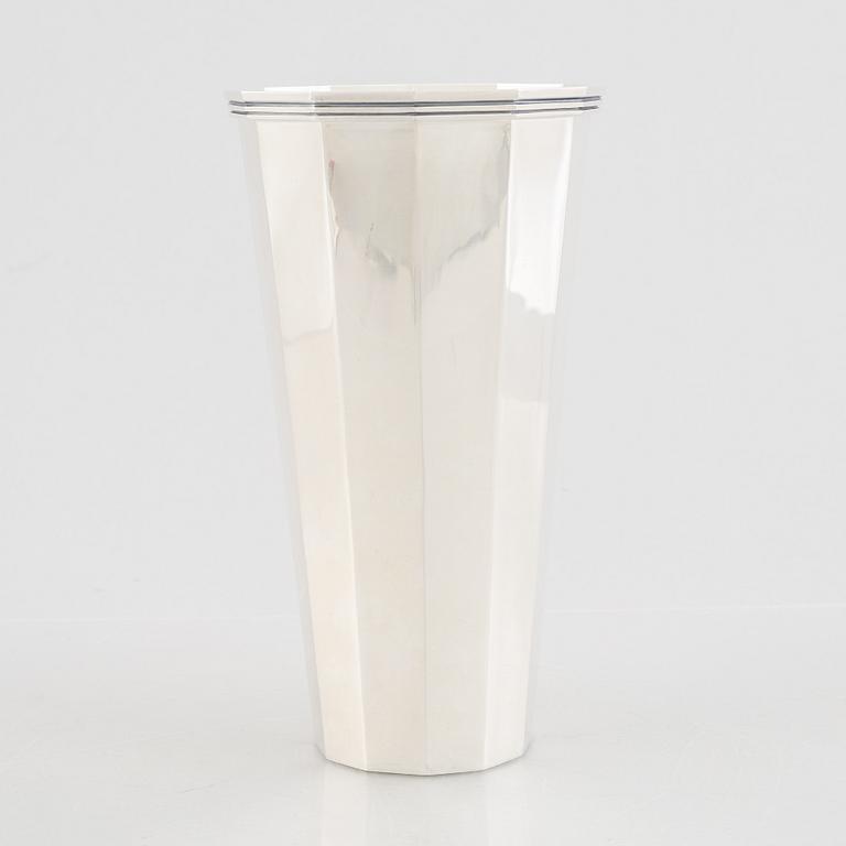 Eric Löfman, a sterling silver vase, MGAB, 1975.
