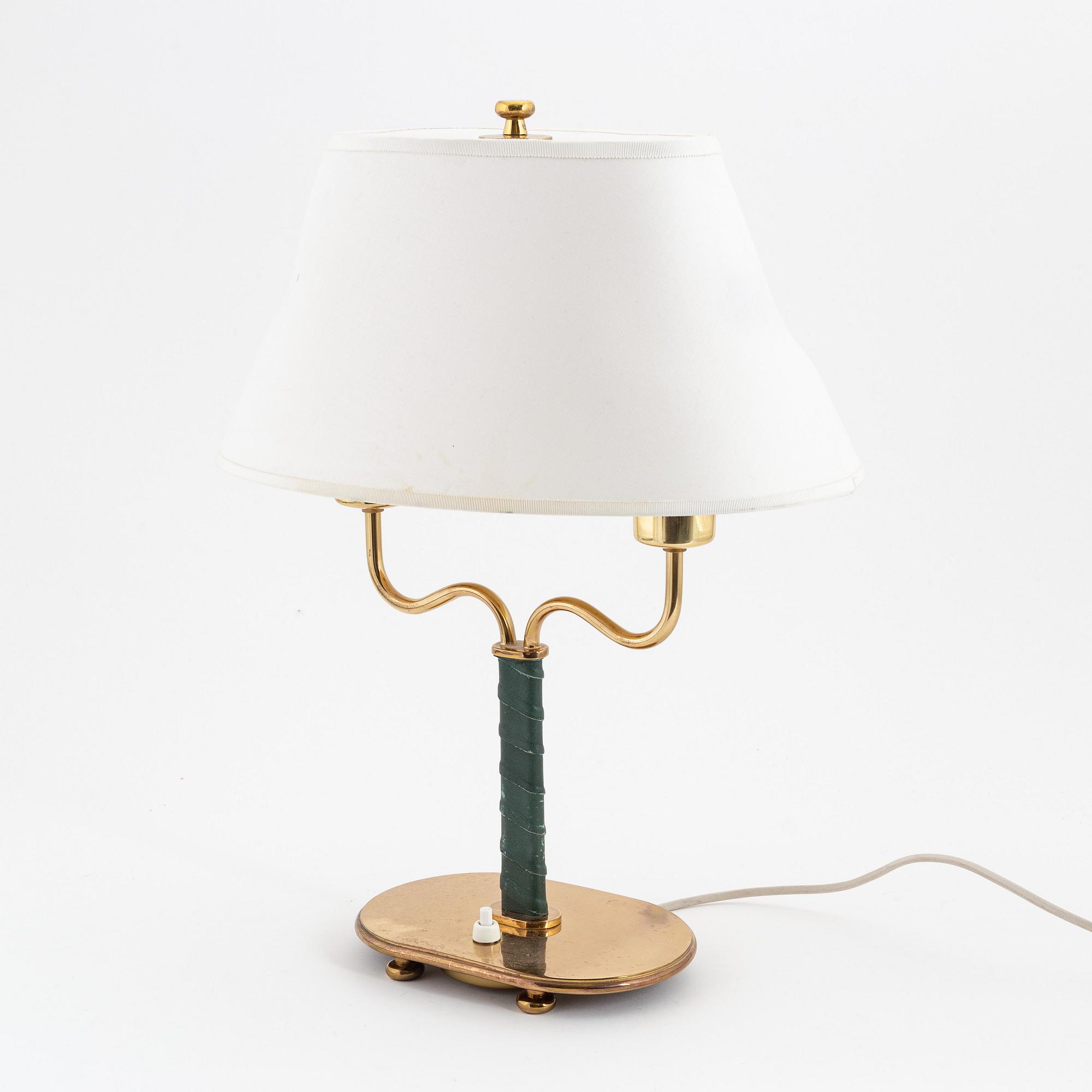 Josef Frank, bordslampa, modell 2388, Firma Svenskt Tenn.