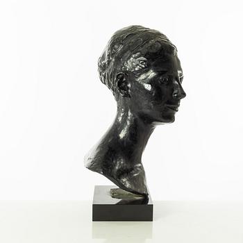 Gudmar Olovson, sculpture. Signed. Numbered. Foundry mark. Bronze, total height 50 cm, length 28 cm.