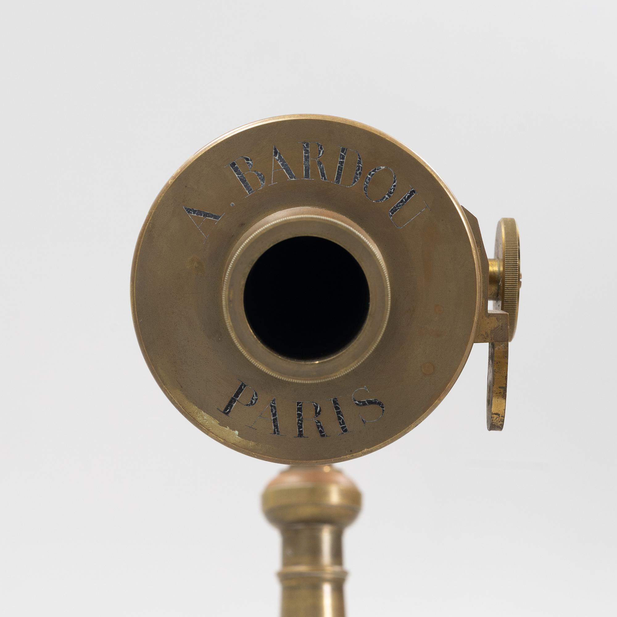 A telescope, A. Bardou, Paris, around the year 1900.