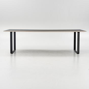 TAF Studios, bord "70/70", Muuto, samtida.