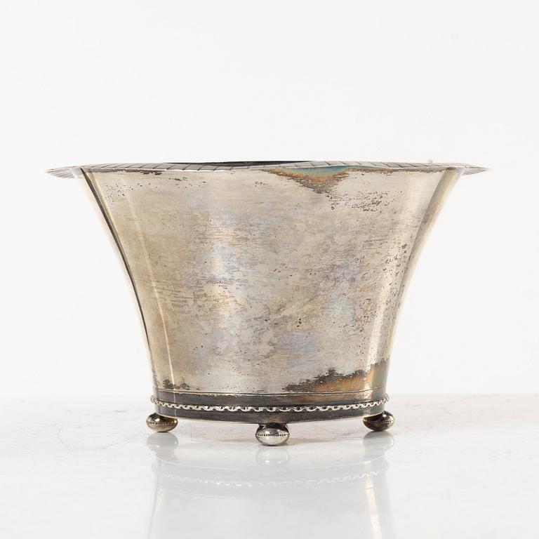 A bowl, silver, GAB, Stockholm, 1929.