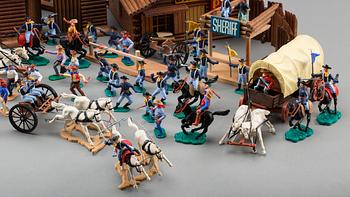 A SET OF WESTERN FIGURES AND FORT BY OEHME & SÖHNE GERMANY AND TIMPO TOYS ENGLAND.