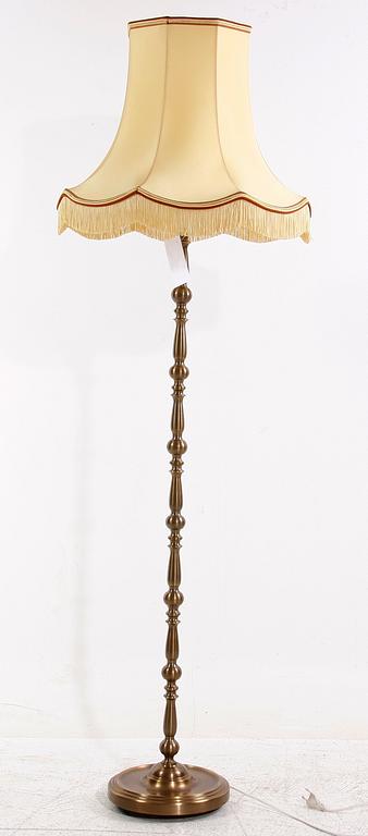 GOLVARMATUR, mässing, sent 1900-tal.