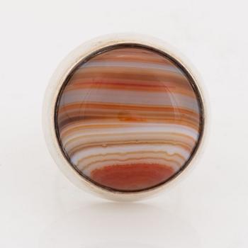 A silver and agate ring, Bengt Hallberg.