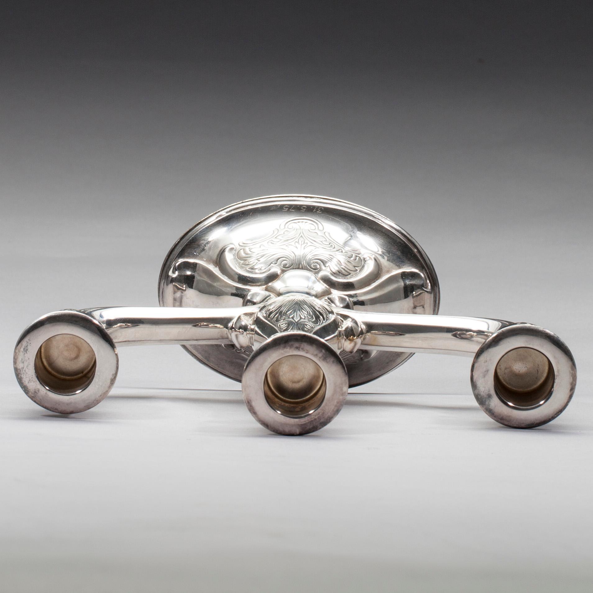 LJUSSTAKE FÖR TRE LJUS, silver, Kultakeskus, Tavastehus 1973. Totalvikt 389 g.