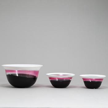 ERIK HÖGLUND, three glass bowls from Strömbergshyttan.