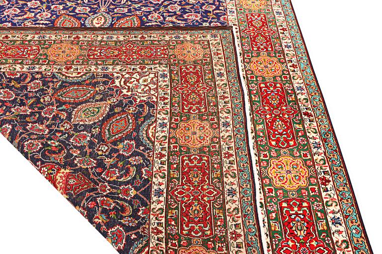 Matta, Keshan, ca. 330 x 244 cm.