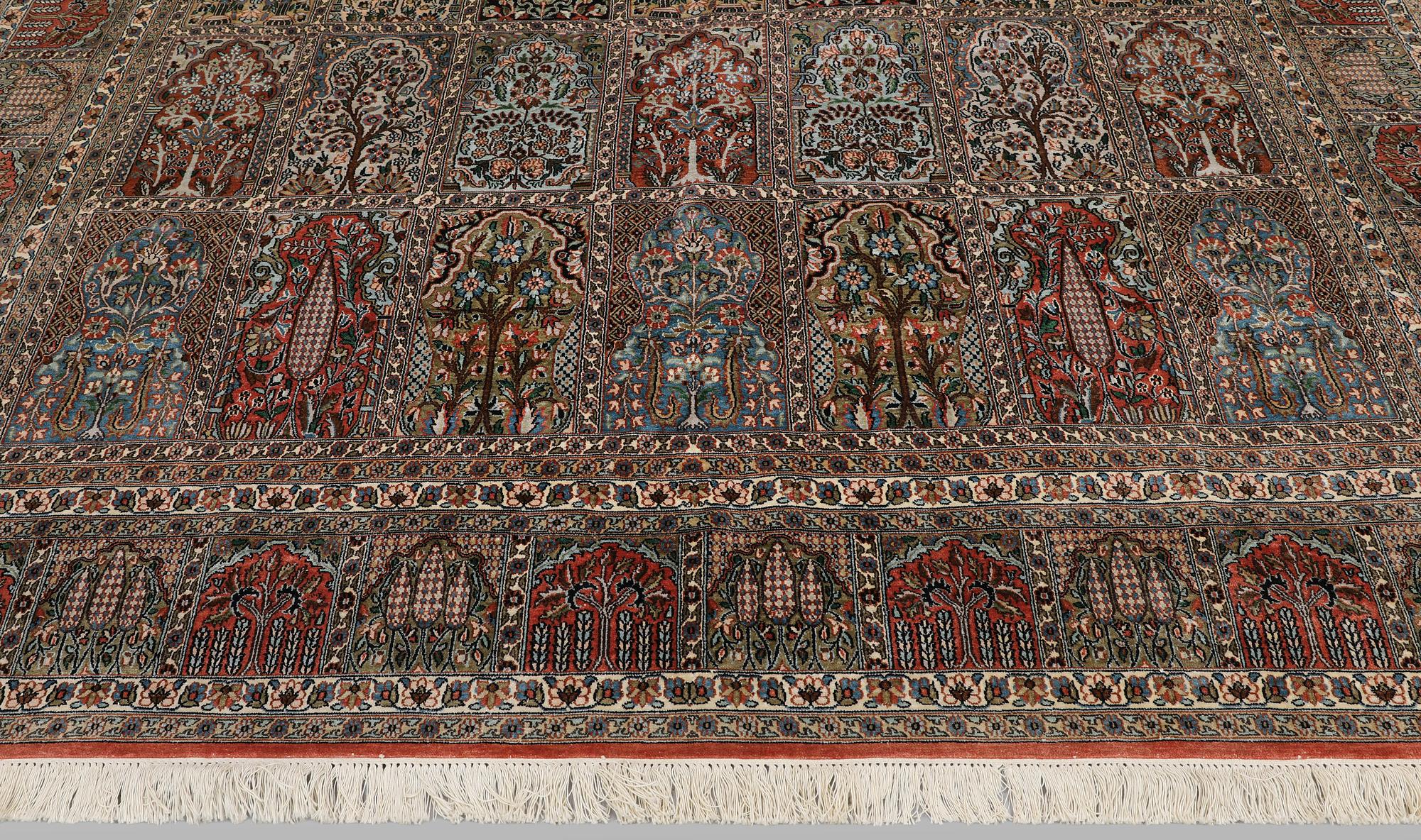 Matta, Silke Kashmir, 245 x 242 cm.