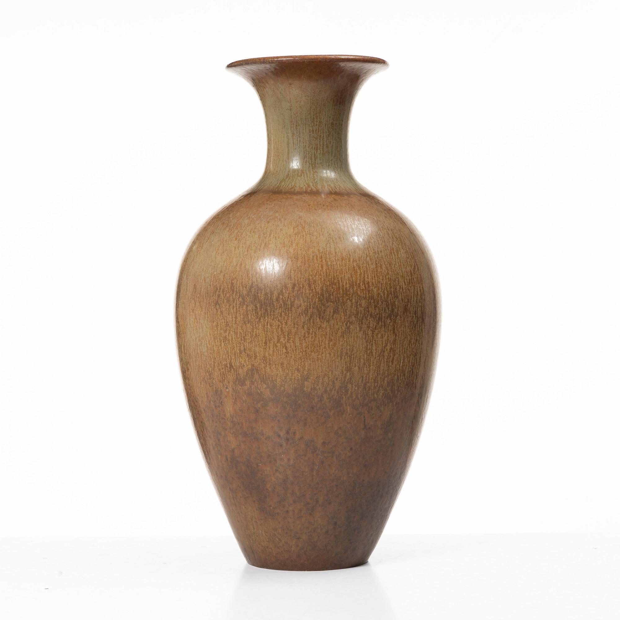 Gunnar Nylund, A large brown glazed vase, Sweden, Rörstrand, mid 20th century.