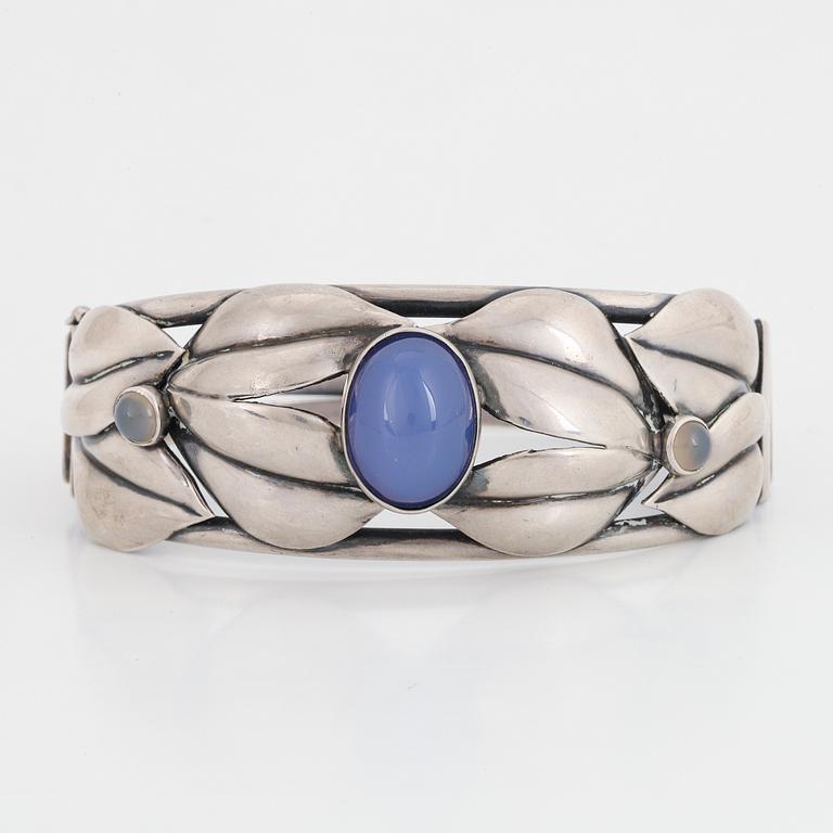 ARMRING, silver kalcedon, Stämplad Seb Stockholm.