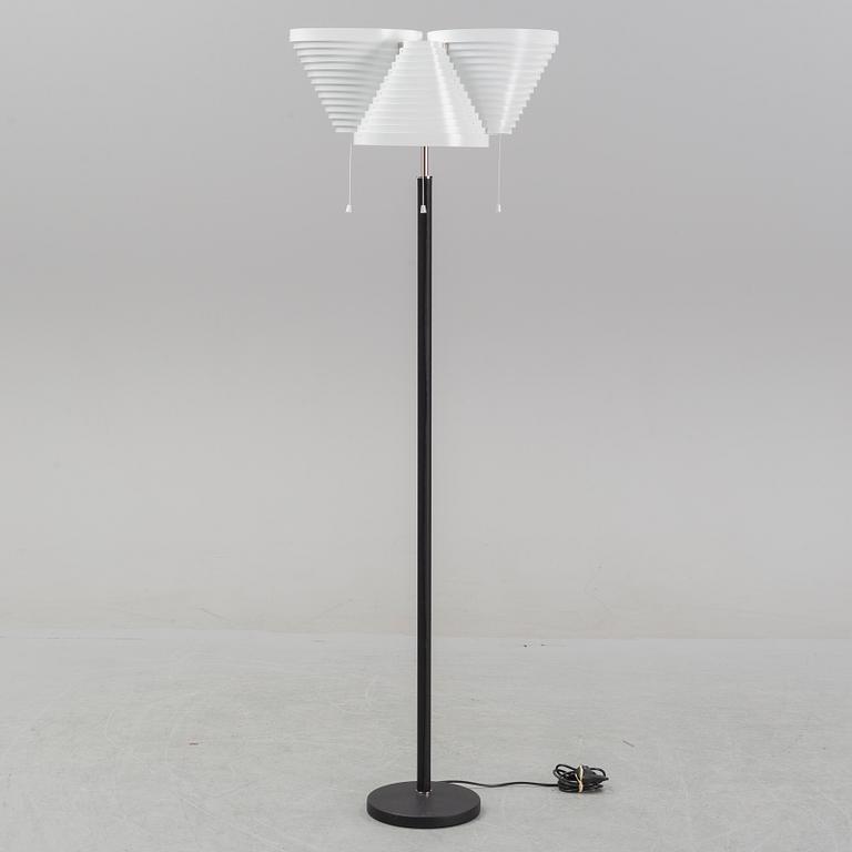 Alvar Aalto, golvlampa, modell A 809, Artek, formgiven 1959.