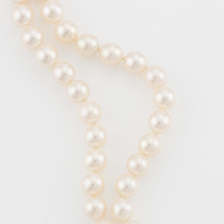 Pärlcollier, tvåradig, med odlade pärlor.