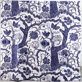 A pair of linnen curtain lengths, "Djungel" design Josef Frank for Svenskt Tenn. 230 x 120 cm.