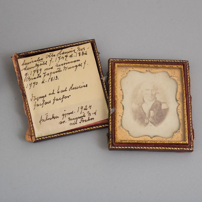 DAGUERREOTYPES / PHOTOGRAPHS, 4 parts, second half of the 19th century.