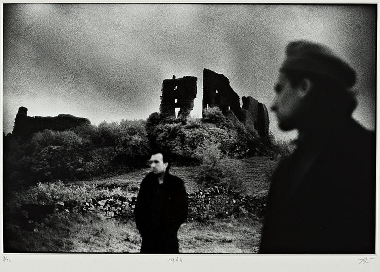 Anton Corbijn, "22:U2", 1982-2003.