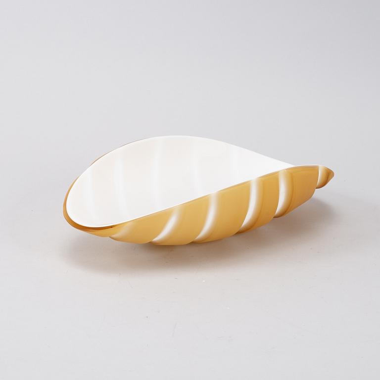 A glass bowl, Vivarni, Murano, Italy, 2208.