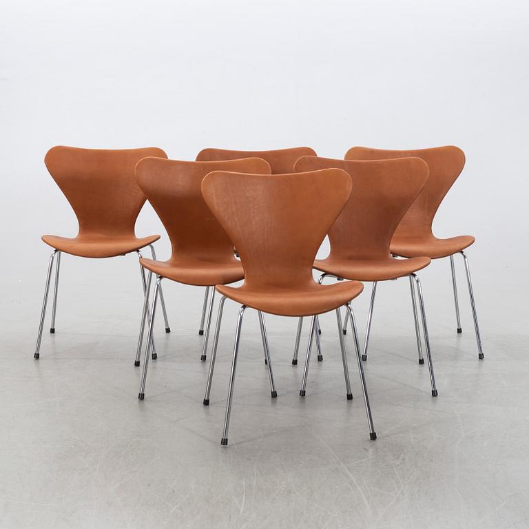 ARNE JACOBSEN, "Sjuan", 6 chairs, Fritz Hansen, Denmark.