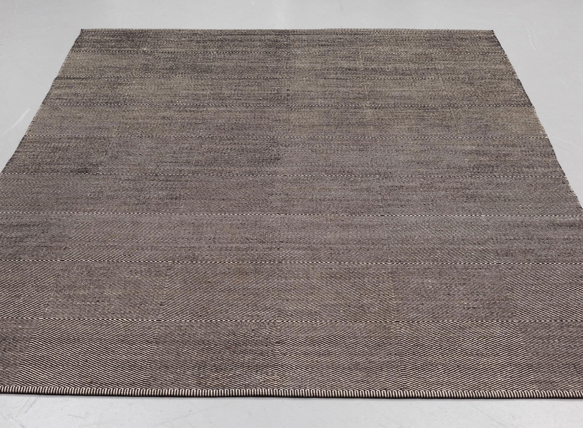 MATTO, flat weave, ca 309 x 200,5 cm, attributed to Kim Naver. The end of the 20th century.