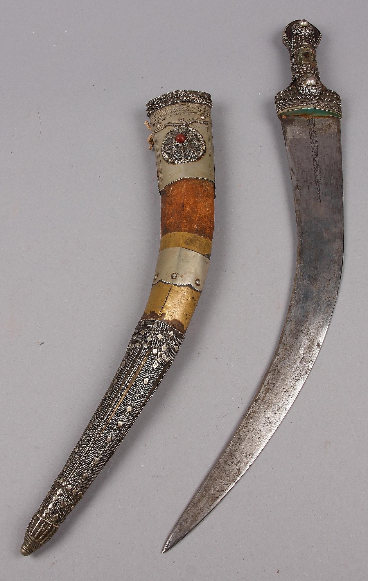 DOLKAR, 3 st, orientaliska, 1900-tal.