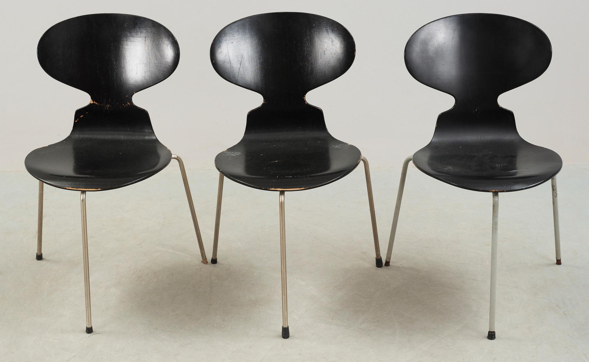 STOLAR, 3 st, "Myran", Arne Jacobsen för Fritz Hansen, formgiven 1952.