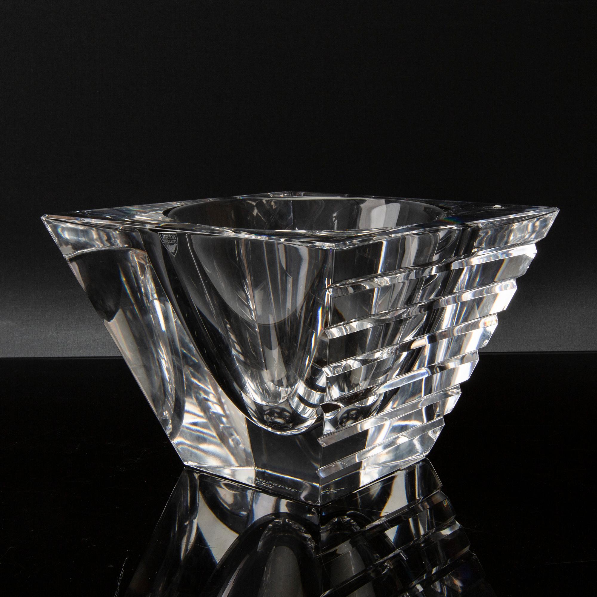 JAN JOHANSSON, two signed  Orrefors glass bowls. Models. 21th century.