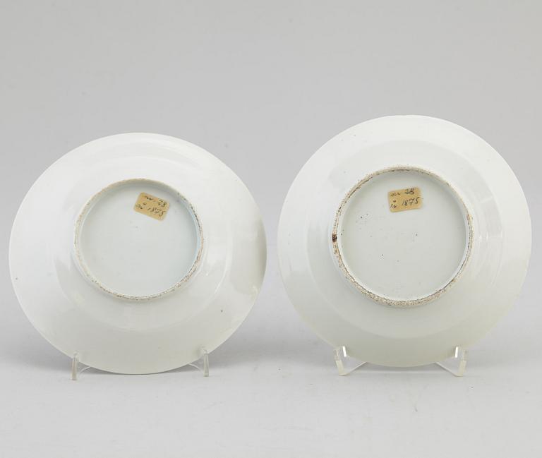 A pair of famille rose Caton dishes, Qing dynasty, late 19th/early 20th century,