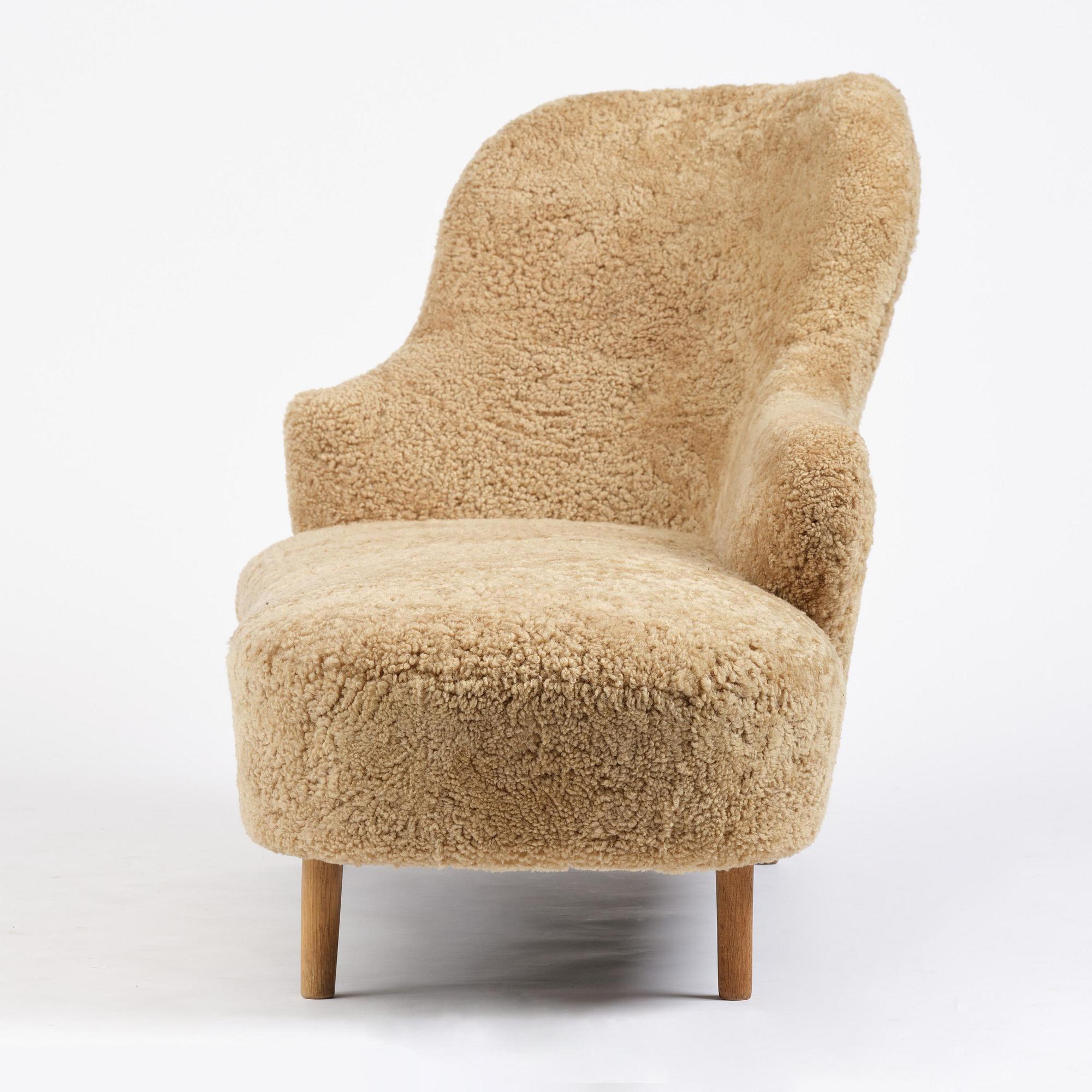Scandinavian Modern, a chaise longue, 1940s-50s.