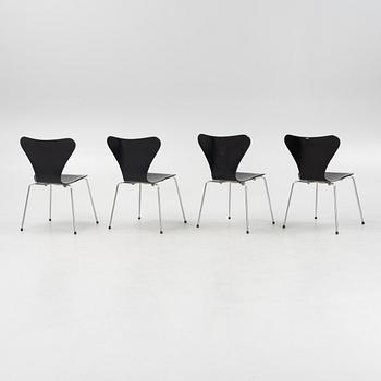 Arne Jacobsen, stolar, 4 st, "Sjuan", Fritz Hansen, Danmark.