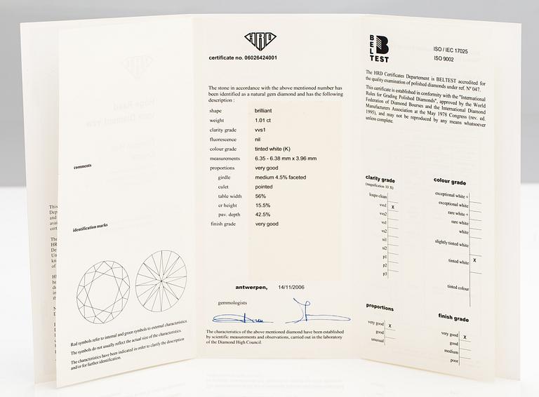 An 18K white gold ring with a ca. 1.01 ct diamond according to certificate.