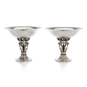 Johan Rohde, uppsatsskålar, ett par, silver, Georg Jensen, Köpenhamn 1915-1919. Designnr 252.