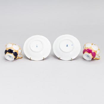 A set of 20th century eight Meissen porcelain objects.