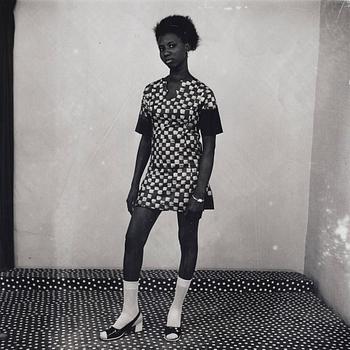 Malick Sidibé, 'Avec ma Minie Robe', 1971.