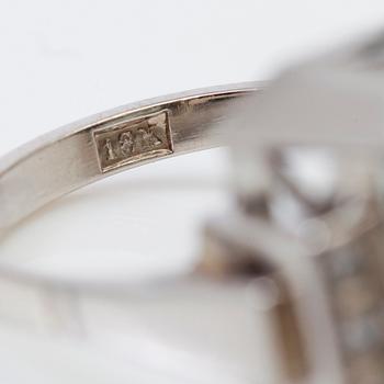 RING, akvamarin samt 6 diamanter.