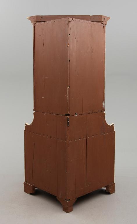 HÖRNSKÅP, sent 1700-tal.