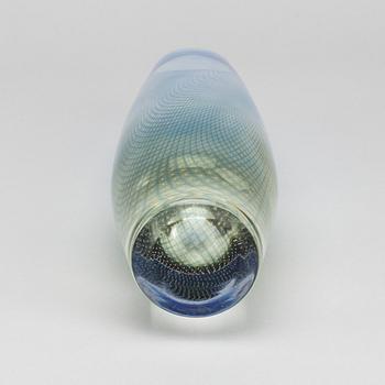 A SVEN PALMQVIST VASE FROM ORREFORS.