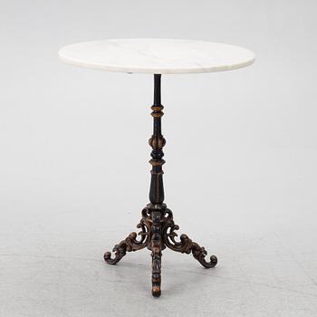 Garden table, cast iron, first half of the 20th century.