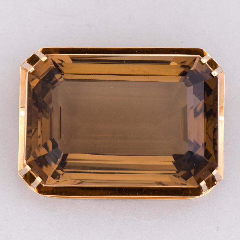 BROOCH, facetted smoky quartz, 14K gold. Harri Runila, Helsinki 1960.
