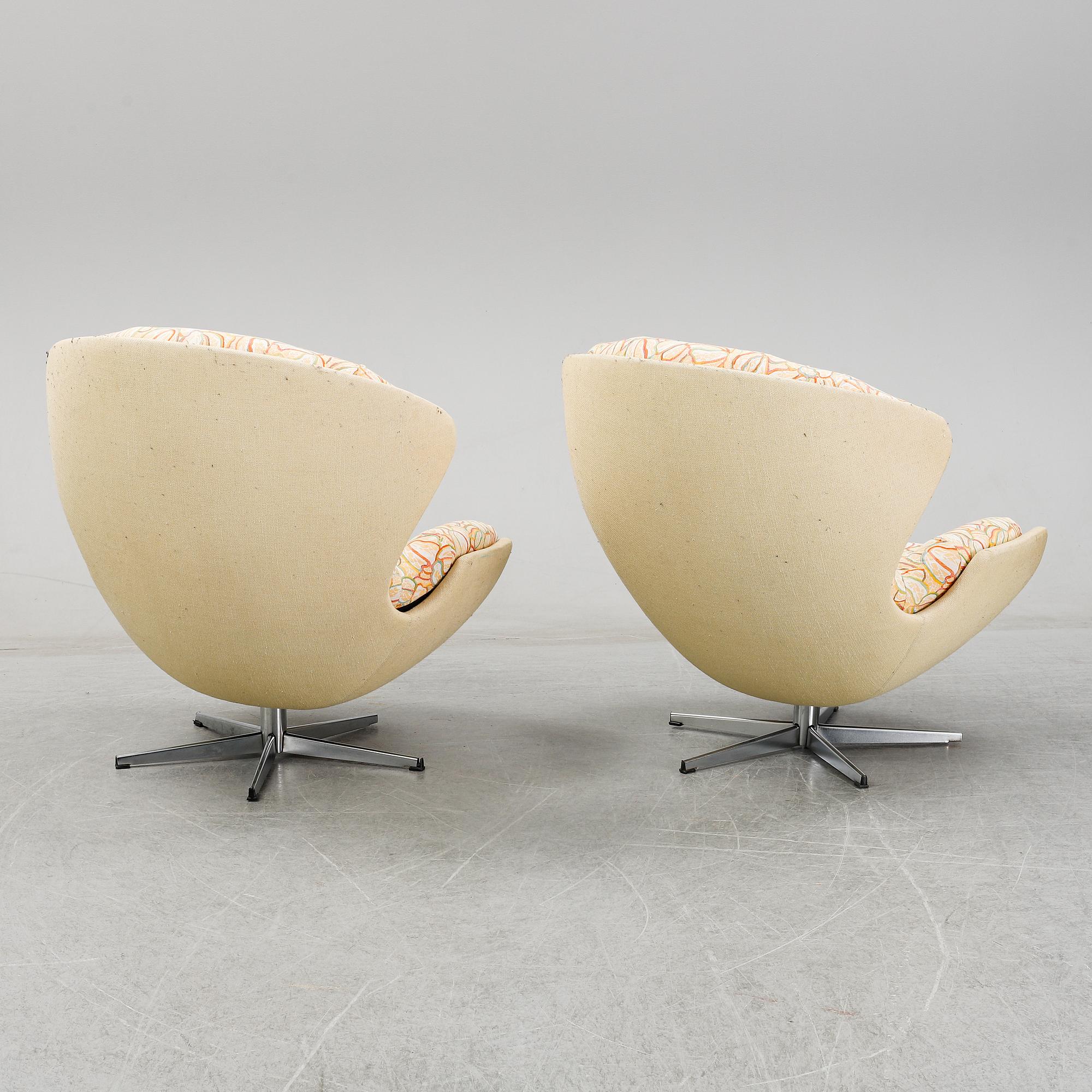 Lennart Bender, a pair of 'Partner' 1970's easychairs.